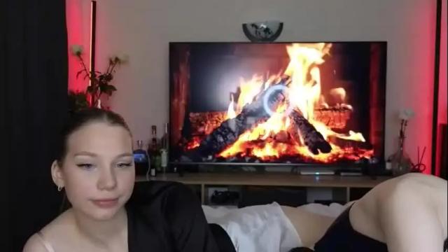 Image 2 of miakeler Stream on Chaturbate on 15 days ago