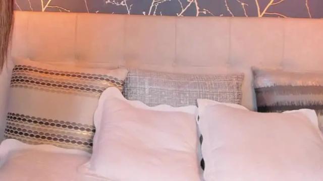 Image 4 of miakozlov_ Stream on Chaturbate on 16 months ago