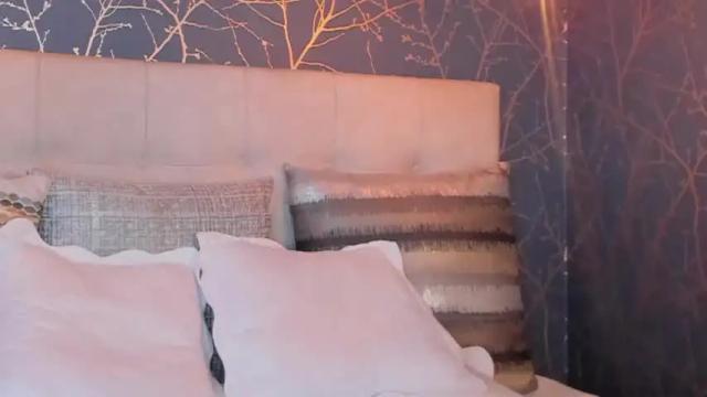 Image 7 of miakozlov_ Stream on Chaturbate on 16 months ago