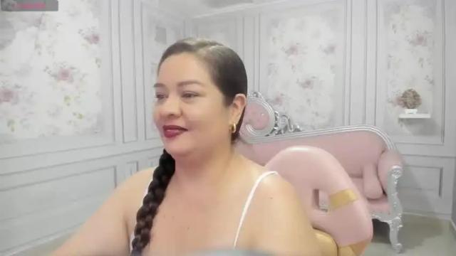 Image 4 of mialee_bbw Stream on Chaturbate on 14 months ago