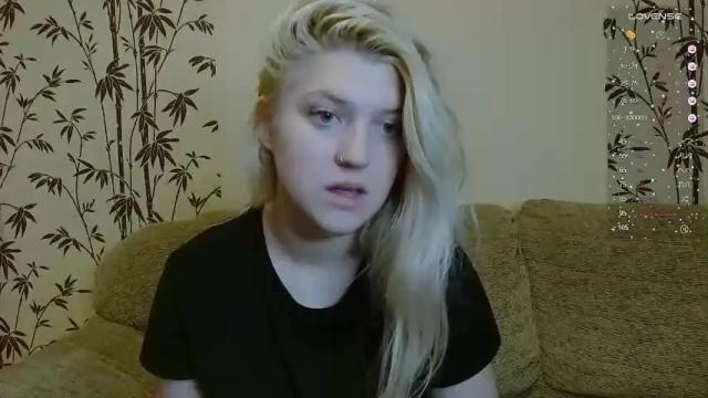 Image 10 of mialovelyblonde Stream on Chaturbate on 20 months ago