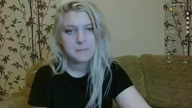 Image 4 of mialovelyblonde Stream on Chaturbate on 20 months ago
