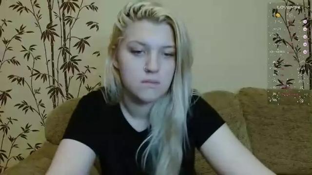 Image 4 of mialovelyblonde Stream on Chaturbate on 20 months ago
