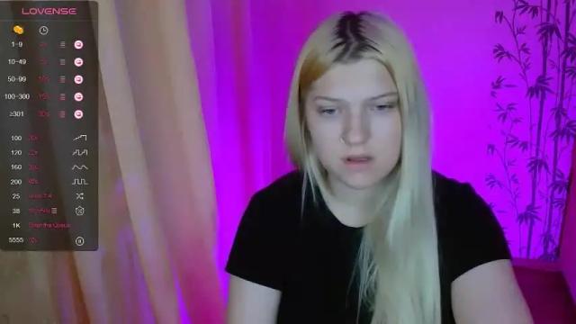 Thumbnail 3, mialovelyblonde's Stream at Chaturbate, 19 months ago
