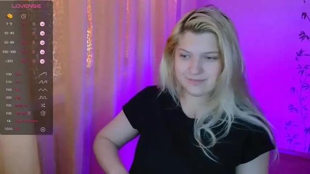 Image 3 of mialovelyblonde Stream on Chaturbate on 19 months ago