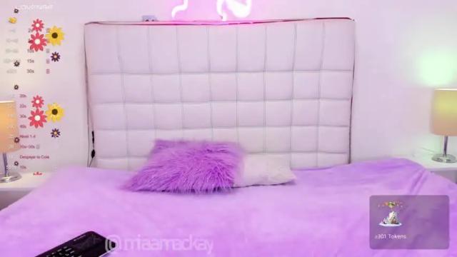 Image 7 of miamackay Stream on Chaturbate on 16 months ago