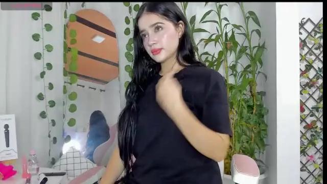 Image 11 of miamaiha Stream on Chaturbate on 3 months ago