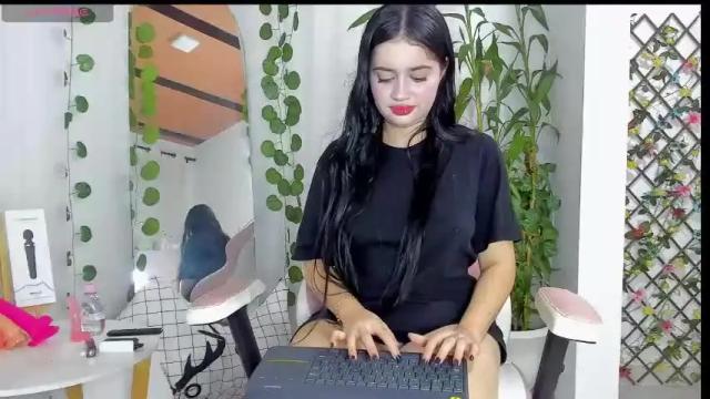 Image 8 of miamaiha Stream on Chaturbate on 3 months ago
