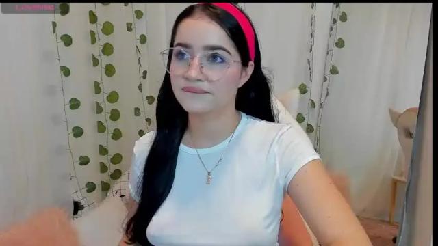 Image 3 of miamaiha Stream on Chaturbate on 3 months ago