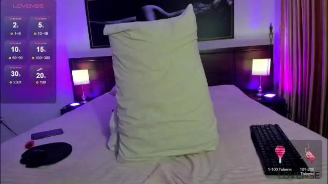 Image 7 of miamarin_hot Stream on Chaturbate on 1 month ago