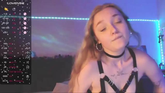 Image 4 of miamiameow Stream on Chaturbate on 15 months ago