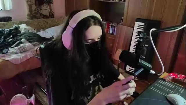 Image 2 of miaowhowl Stream on Chaturbate on 3 months ago