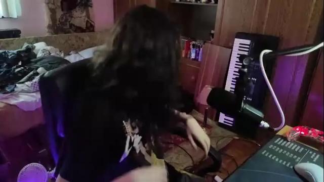 Image 4 of miaowhowl Stream on Chaturbate on 3 months ago