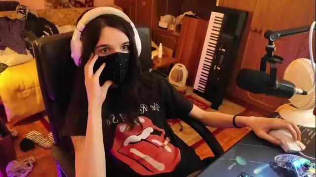 Image 7 of miaowhowl Stream on Chaturbate on 3 months ago