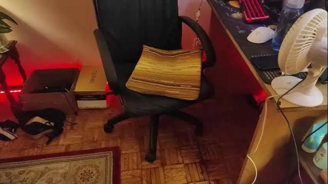 Image 3 of miaowhowl Stream on Chaturbate on 3 months ago