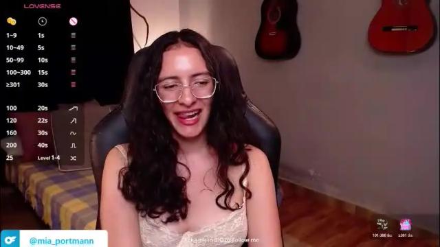 Image 11 of miaportman Stream on Chaturbate on 1 day ago