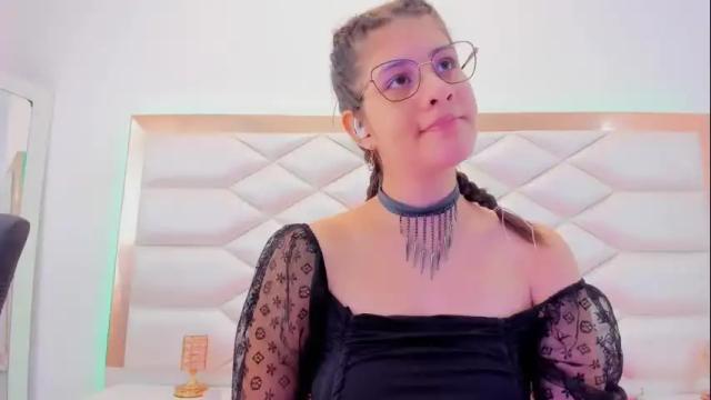 Image 8 of miaqueen021 Stream on Chaturbate on 1 month ago