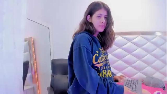 Image 4 of miaqueen021 Stream on Chaturbate on 12 hours ago