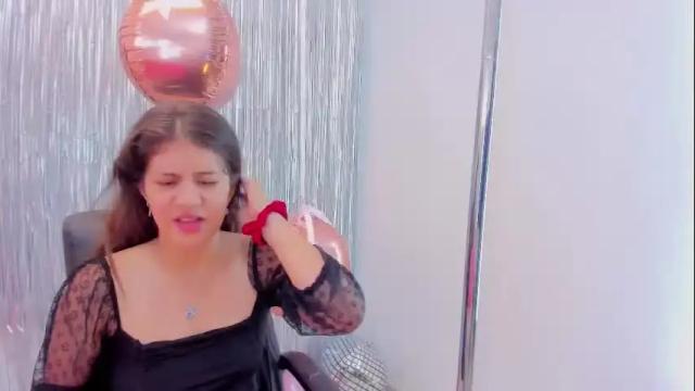 Image 12 of miaqueen021 Stream on Chaturbate on 1 month ago