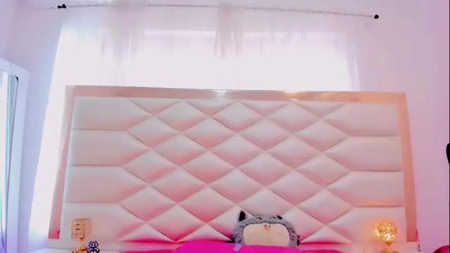 Image 2 of miaqueen021 Stream on Chaturbate on 1 month ago