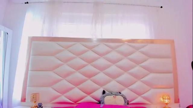 Image 3 of miaqueen021 Stream on Chaturbate on 1 month ago