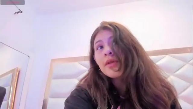 Image 4 of miaqueen021 Stream on Chaturbate on 24 days ago