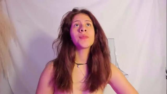 Image 8 of miaqueen021 Stream on Chaturbate on 2 months ago