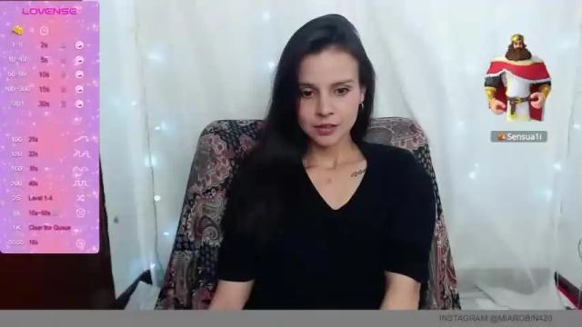 Image 7 of miarobinn_ Stream on Chaturbate on 19 months ago