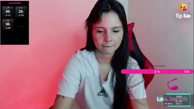 Image 10 of miarobinn_ Stream on Chaturbate on 12 days ago