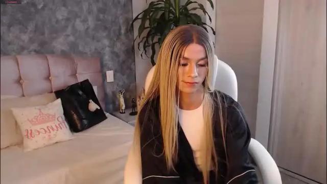 Image 4 of miaromanove_ss Stream on Chaturbate on 1 month ago