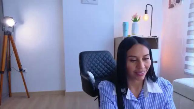 Image 6 of miarouss3 Stream on Chaturbate on 7 days ago