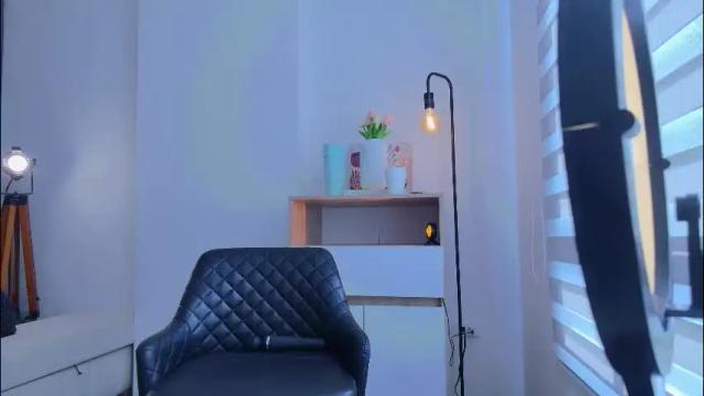 Image 10 of miarouss3 Stream on Chaturbate on 6 hours ago