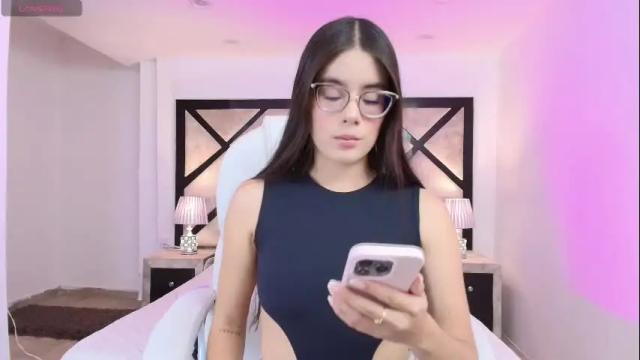 Thumbnail 1, miasilverr's Stream at Chaturbate, 2 months ago