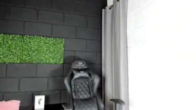Image 3 of miasmith17 Stream on Chaturbate on 16 months ago