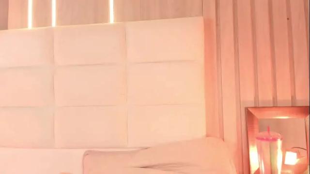 Image 2 of miasphencer Stream on Chaturbate on 5 days ago