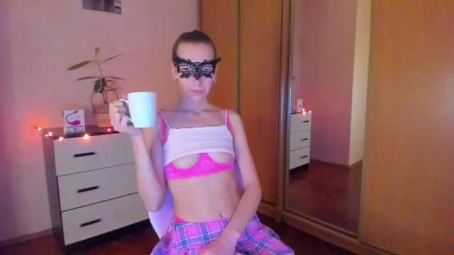 Image 3 of miastripdance Stream on Chaturbate on 17 months ago