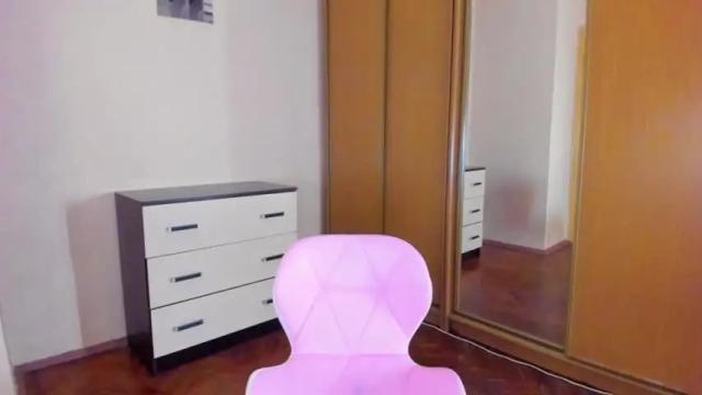 Image 3 of miastripdance Stream on Chaturbate on 14 months ago