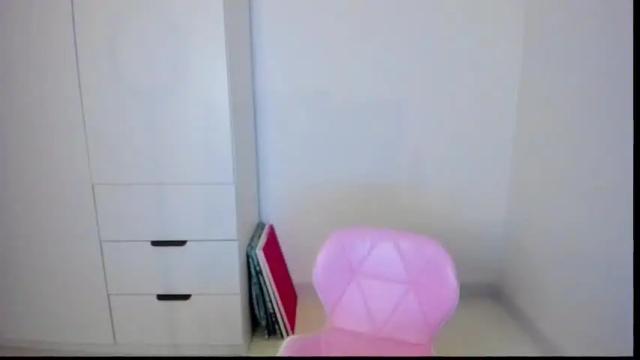 Image 2 of miastripdance Stream on Chaturbate on 2 months ago