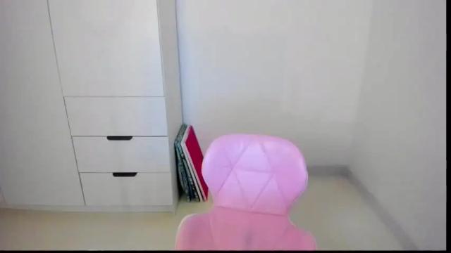 Image 6 of miastripdance Stream on Chaturbate on 2 months ago