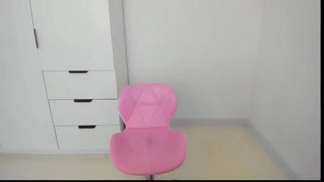 Image 7 of miastripdance Stream on Chaturbate on 1 month ago