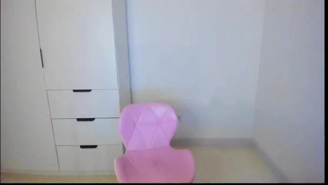 Image 12 of miastripdance Stream on Chaturbate on 1 month ago