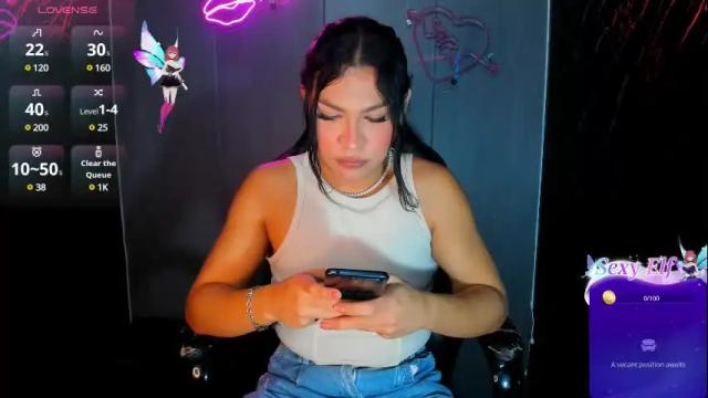Image 2 of miavalentinaaa Stream on Chaturbate on 1 month ago