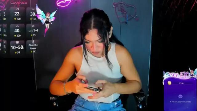Image 3 of miavalentinaaa Stream on Chaturbate on 1 month ago