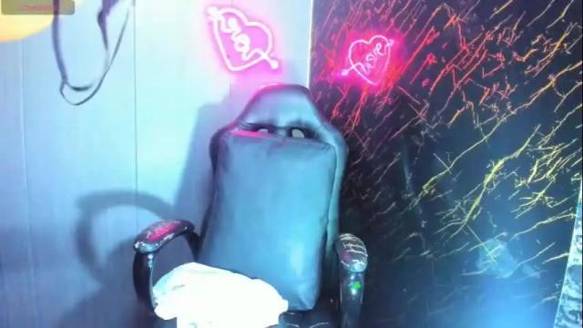 Image 8 of miavalentinaaa Stream on Chaturbate on 1 month ago