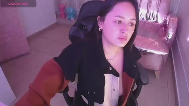 Image 3 of miavibes_t Stream on Chaturbate on 18 months ago