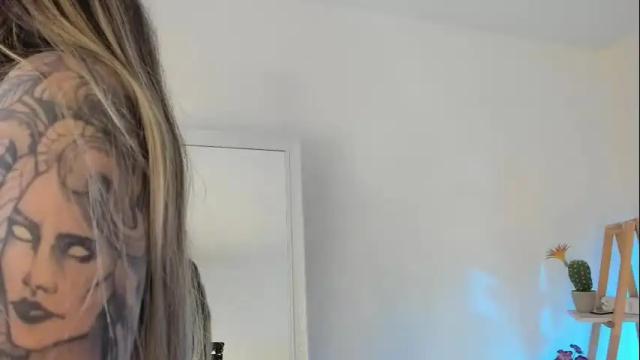 Image 2 of miavillalobos_ Stream on Chaturbate on 1 month ago