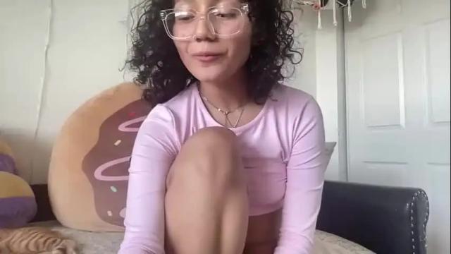 Image 6 of miaxrain Stream on Chaturbate on 1 month ago