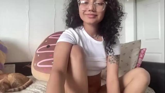 Image 3 of miaxrain Stream on Chaturbate on 1 month ago