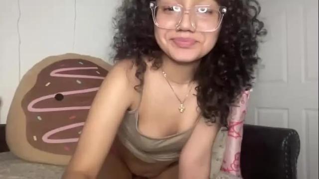Image 2 of miaxrain Stream on Chaturbate on 1 month ago