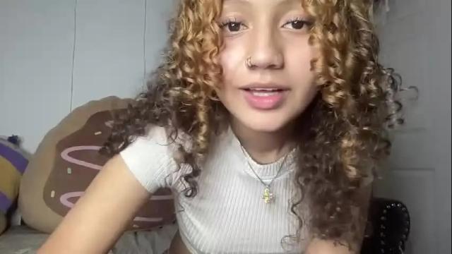 Image 10 of miaxrain Stream on Chaturbate on 6 days ago